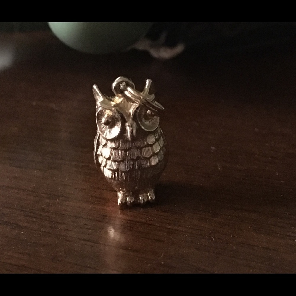 Vintage Avon Gold Tone Owl Charm